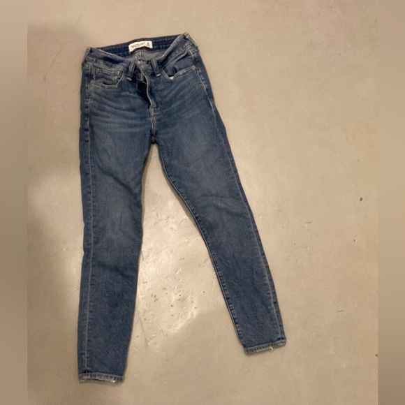 Skinny Mid Rise Ankle Jeans - Picture 1 of 3
